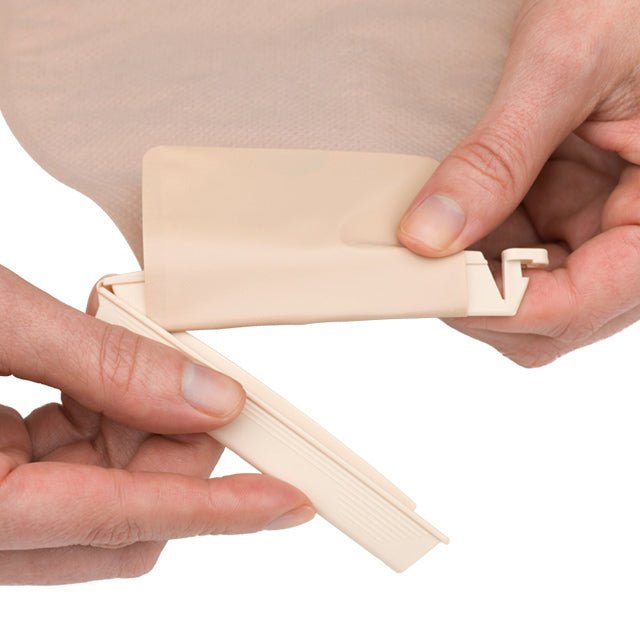 Hollister New Imageโข Two-Piece Drainable Ostomy Pouch โ Clamp Closure - Okotoks HC Pharmacy