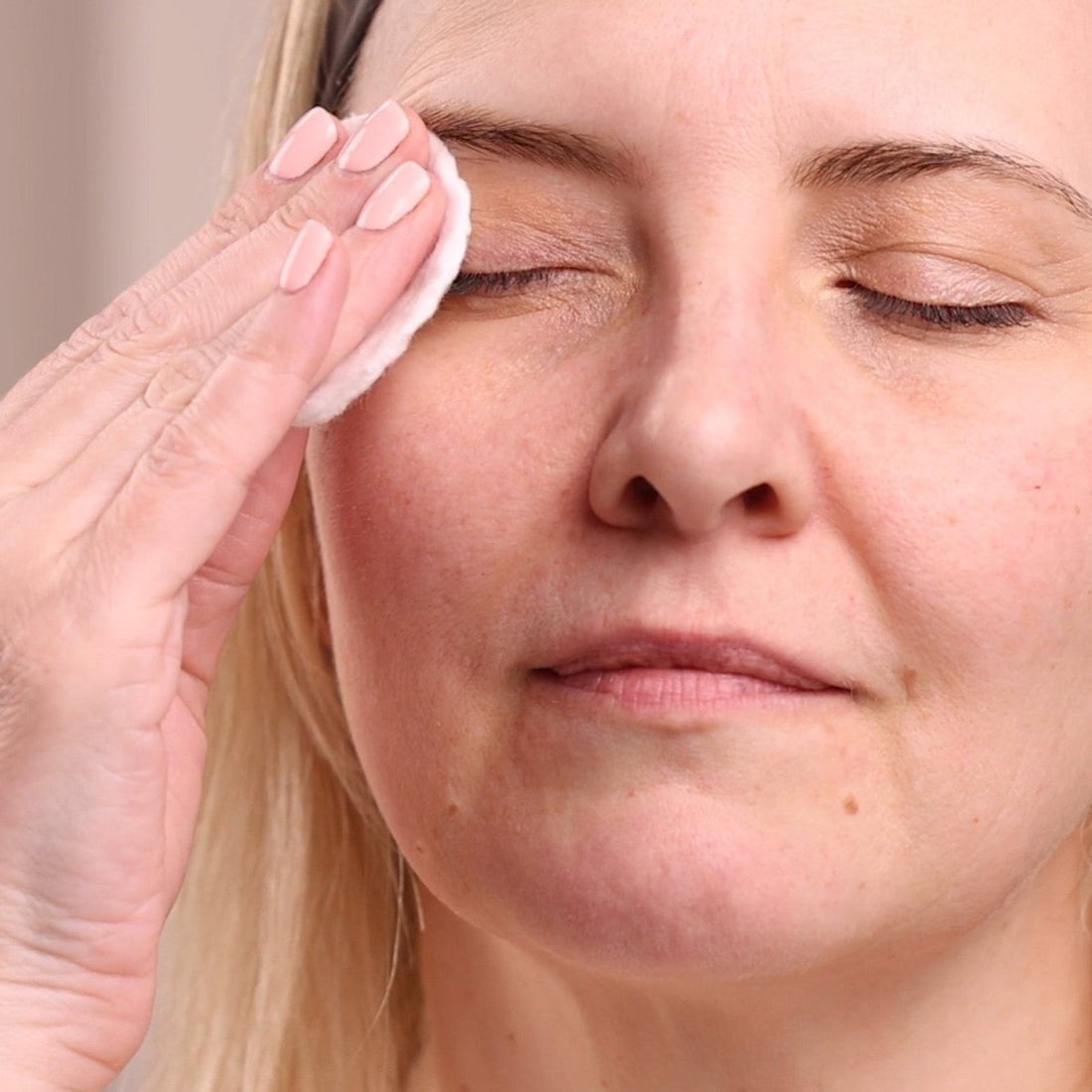 Eminence Organics Herbal Eye Make-Up Remover - okotoks hc pharmacy