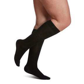 Sigvaris Knee High All-Season Merino Wool Compression Women 15-20mmHg black - Okotoks HC Pharmacy